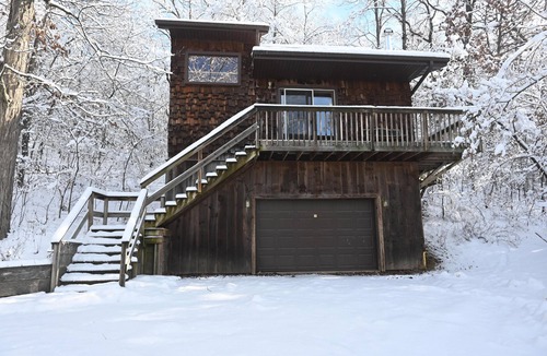 Norwalk Cabin | Your adventure begins the second you arrive!