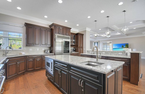 Northside House | Your All-In-One Luxury Escape — Three Properties, Event Hosting, Private Pond & Full Gym.