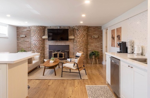 Boblo Island House | Your Amherstburg Oasis