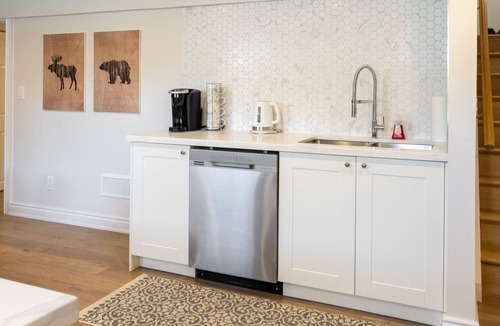 Boblo Island House | Your Amherstburg Oasis