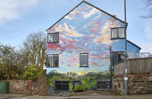 Southville Villa | Your Apartment | Bristol The Mural