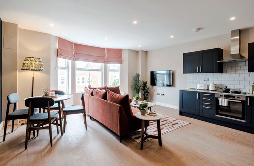 Askew Apartment | Your Apartment Shepherd's Bush