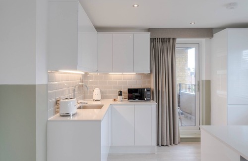 East Walworth Apartment | Your Apartment | Two Bed Apartment with Balcony