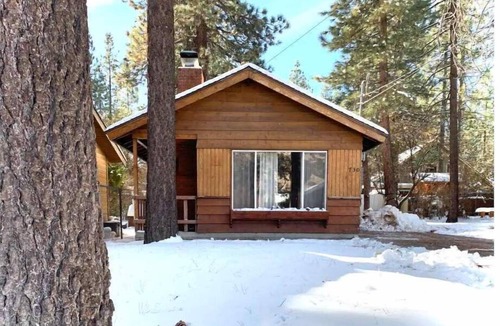 Big Bear Cabin | Your Basecamp for Adventure - with a Mountain View