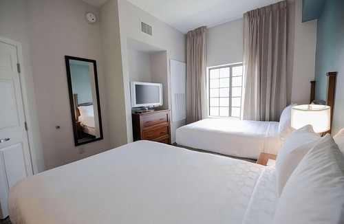 Highlands - Perkins Hotel | Your Baton Rouge Retreat! 4 Comfortable Suites w/Kitchens! Pets are Welcome!