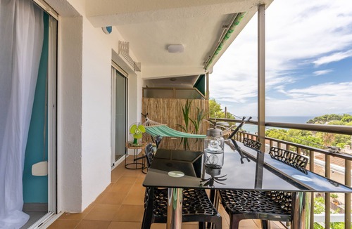 Cap de Salou Apartment | Your Beach Front Retro Hideaway in Salou