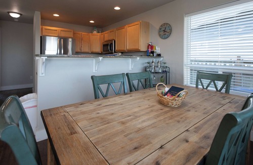 Ocean Shores Cottage | Your beach getaway awaits!