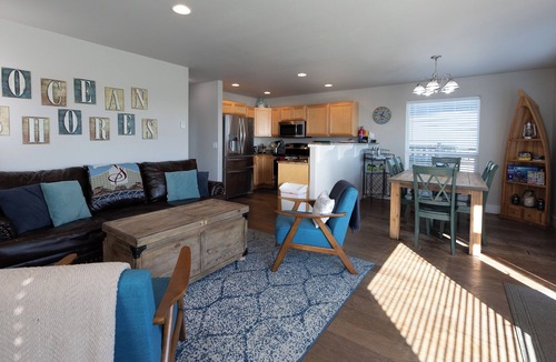 Ocean Shores Cottage | Your beach getaway awaits!