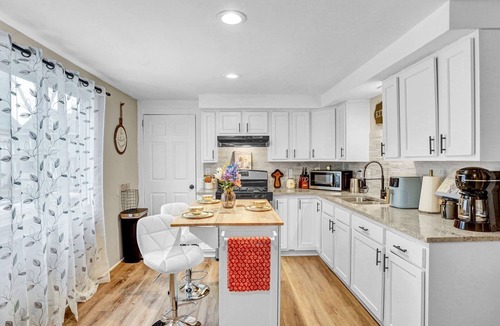 Rochester House | Your beautiful home away from home