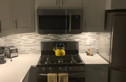 Livingston Apartment | Your Bright, Confortable, Cozy Second Homenn