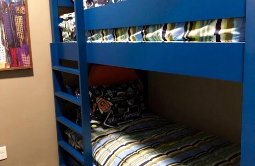 Circleville Resort | Your Catskills Waterpark Hideaway! 3 Big Rooms w/Balconies & Waterpark Access!