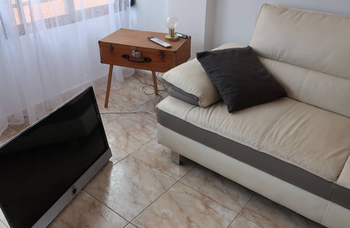 Aiora Apartment | Your central and comfortable 100 sqm flat in Valencia City. 10 Gigabit internet