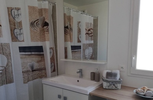 Montevrain Apartment | Your colorful apartment near Disneyland!