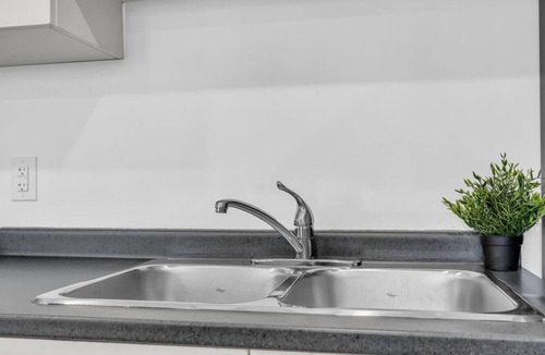 Niagara Falls Villa | Your Comfort Spot in Niagara |Mins away from Falls