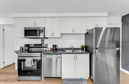Niagara Falls Villa | Your Comfort Spot in Niagara |Mins away from Falls
