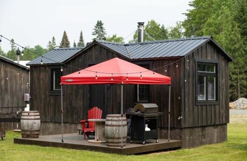 Lac-des-Plages House | Your Cozy Cabin Retreat