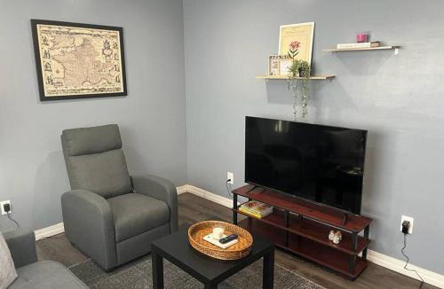 South Jamaica Apartment | Your cozy comfy rental