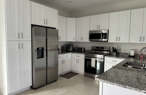 Jacarandas House | Your Cozy Corner in Cape Coral
