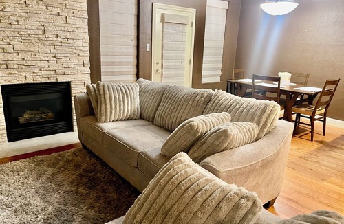 Euless House | Your Cozy Home Away from Home, in a gated neighborhood!