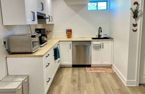 Milton Apartment | Your Cozy Milton Retreat !