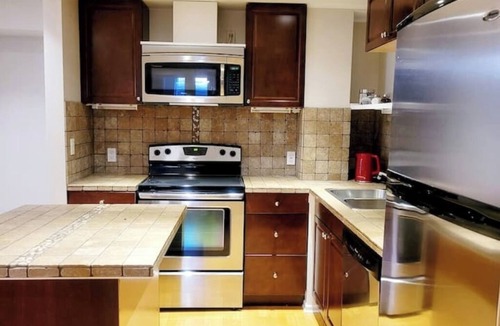 Lisgar House | Your Cozy Space Called Home | Private & Spacious