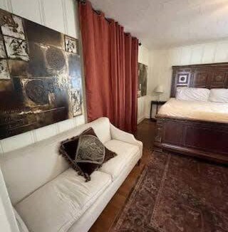 Downtown Apartment | Your Crew's Home Away From Home
