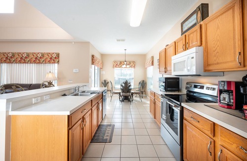 Highgate Park House | Your Davenport Oasis