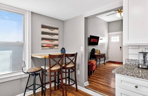 Shelby Park House | Your DERBY-ready home close to Churchill Downs!