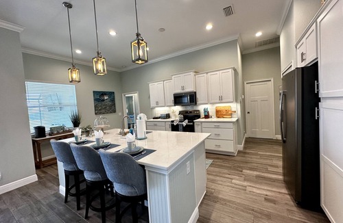 Broadmoor House | * Your Dream Florida Escape Awaits! *