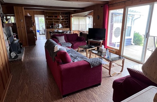 Tiny Cottage | Your Dream Georgian Bay, Lakefront cottage