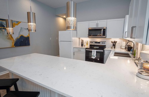 Nevada Street Cottage | Your Dream Stay 4br/2ba Near Downtown & Riverwalk