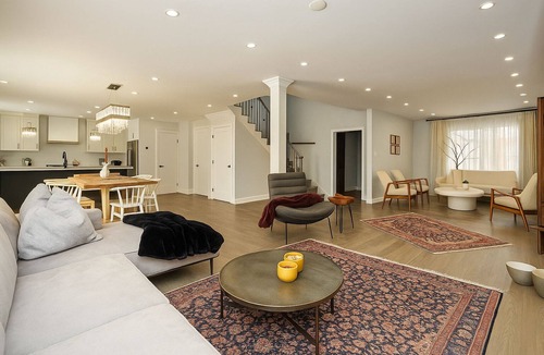 Aurora House | Your Dream Stay– Luxury Duplex 3BR Detached House in Prime Location
