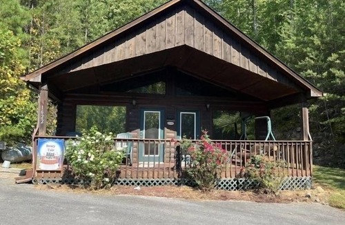 Sevierville Cabin | Your Happily Ever After Starts Here! Private resort cabin near Dollywood!