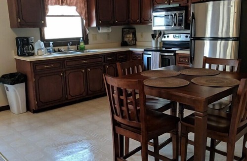 Dover House | Your Headquarters for Kentucky Lake Adventures!