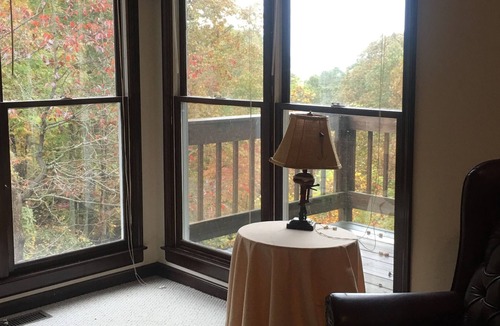 Dover House | Your Headquarters for Kentucky Lake Adventures!