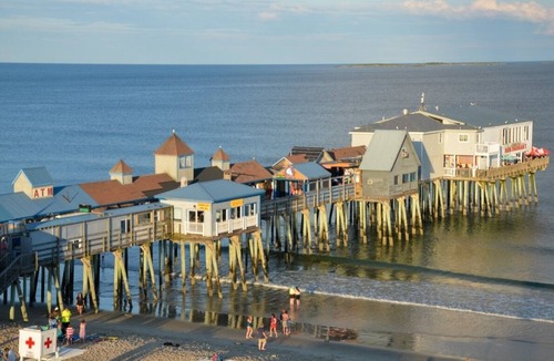 South Portland House | Your Home Away From Home! 3 Comfortable Units, Free Breakfast, Parking!