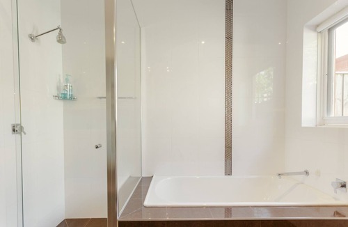 St. Kilda East Apartment | Your Home away from Home