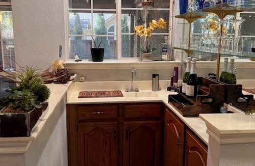 Grand Prairie House | Your Home Away from Home: Spacious Group Getaway