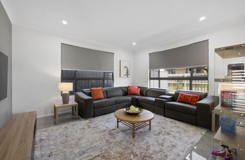 Marsden Park House | Your Home Away from Home 4BR Escape
