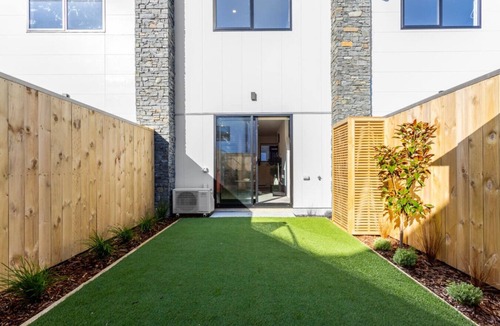 Te Atatu Peninsula Apartment | Your Home-Away-From-Home!