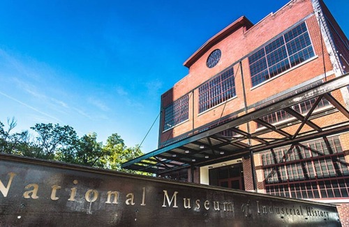 Bethlehem House | Your Home Away From Home! Onsite Pool, Pets Allowed, Free Parking