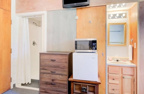 Drumright House | Your Home Away From Home! 3 Convenient Units, Free Parking, Pets Allowed!
