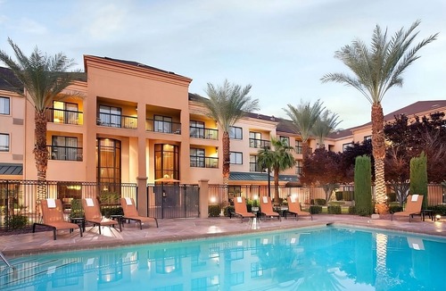 Las Vegas Hotel | Your Home Away From Home! 2 Convenient Units, Pool, Pets Allowed
