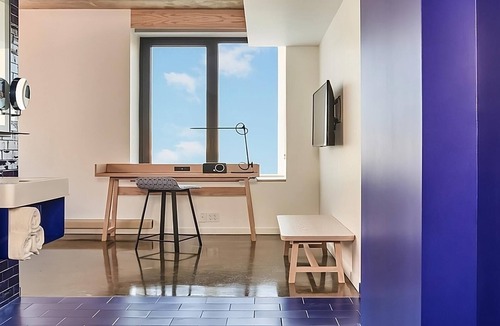 Washington Heights Hotel | Your Home Away from Home! Close to Bronx Zoo and Strawberry Fields