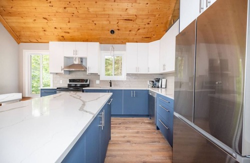 Mansfield-et-Pontefract Apartment | Your Home, Away from Home!