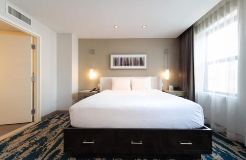 Near North Side Hotel | Your Home Away from Home! 3 Convenient Units, Pets Allowed! Minutes to Navy Pier