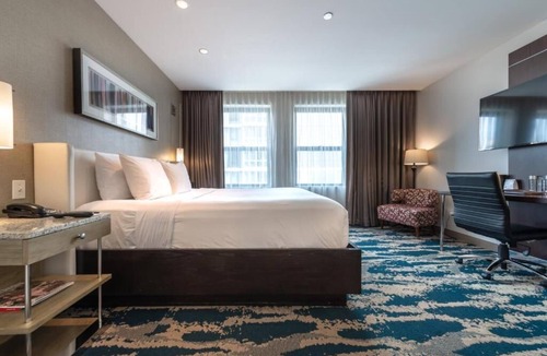 Near North Side Hotel | Your Home Away from Home! 3 Convenient Units, Pets Allowed! Minutes to Navy Pier
