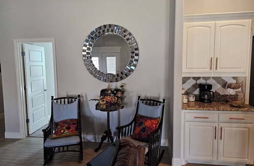 Saginaw House | Your home away from home in charming Saginaw