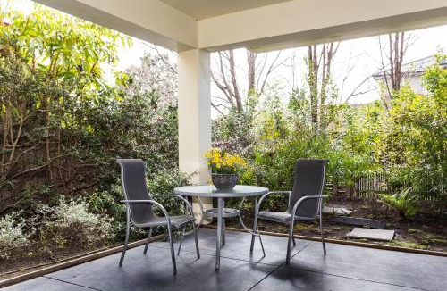 St. Kilda East Apartment | Your Home Away from Home