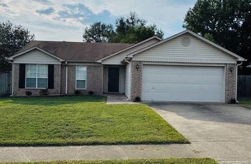Bryant House | Your Home Away From Home in Bryant 3/2 Minutes From Everything